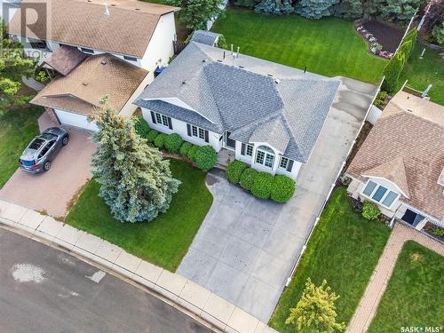 110 Hogg Crescent, Saskatoon, SK - Outdoor