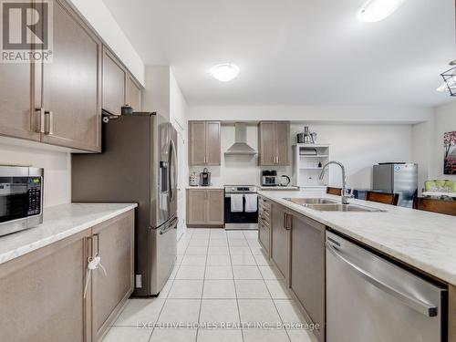 26 Lillian Way, Haldimand, ON - Indoor Photo Showing Kitchen With Double Sink