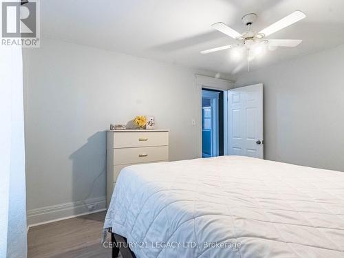 153 Elgin Street E, Oshawa, ON - Indoor Photo Showing Bedroom