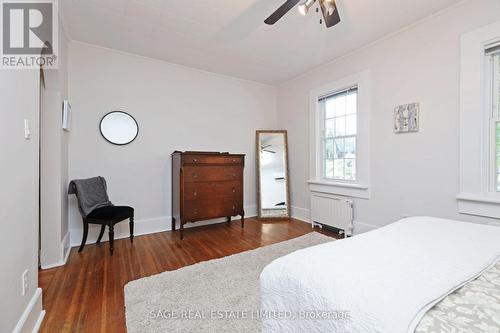 188 Pape Avenue, Toronto, ON - Indoor Photo Showing Bedroom