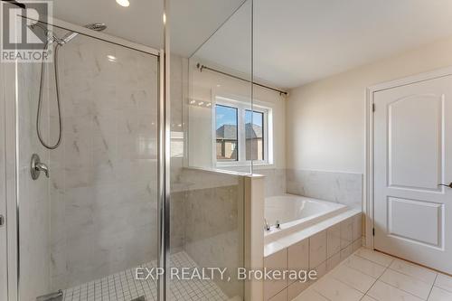 Main - 6 Deepwood Crescent, East Gwillimbury, ON - Indoor Photo Showing Bathroom