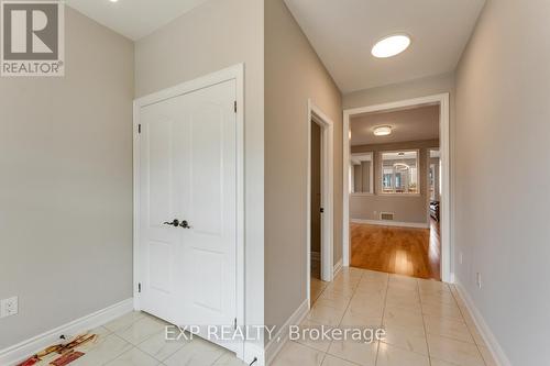 Main - 6 Deepwood Crescent, East Gwillimbury, ON - Indoor Photo Showing Other Room