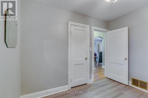 226 Oakland Avenue, London, ON - Indoor Photo Showing Other Room