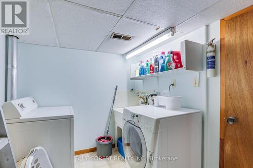 226 Oakland Avenue, London, ON - Indoor Photo Showing Laundry Room