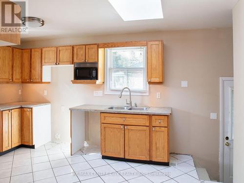 1282 Hillcrest Avenue, London, ON - Indoor Photo Showing Kitchen With Double Sink