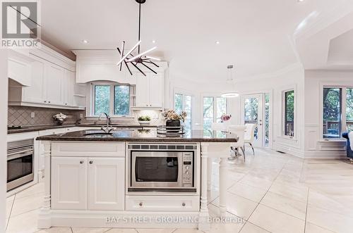 171 Empress Avenue, Toronto, ON - Indoor Photo Showing Kitchen With Upgraded Kitchen