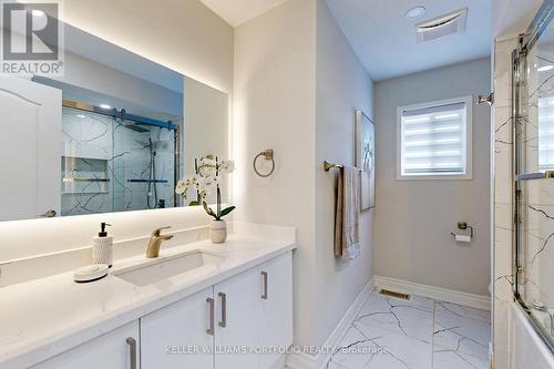 30 Country Drive Lane, Vaughan, ON - Indoor Photo Showing Bathroom