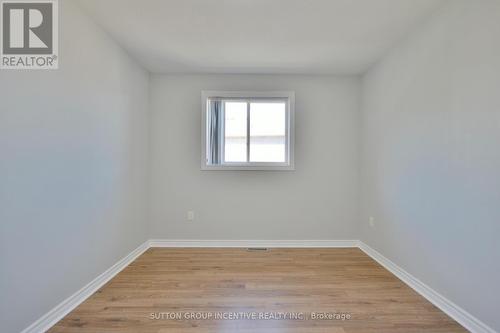 4 Shalom Way, Barrie (Painswick South), ON - Indoor Photo Showing Other Room