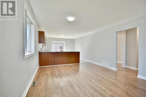 4 Shalom Way, Barrie (Painswick South), ON - Indoor Photo Showing Other Room