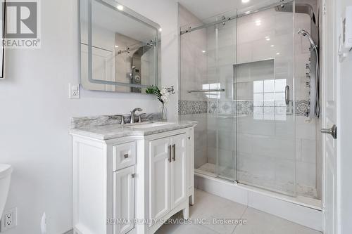 2466 Adamvale Crescent, Oakville, ON - Indoor Photo Showing Bathroom