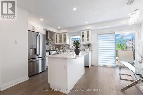 2466 Adamvale Crescent, Oakville, ON - Indoor Photo Showing Kitchen With Stainless Steel Kitchen With Upgraded Kitchen