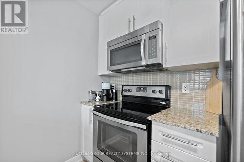 1701 - 4099 Brickstone Mews, Mississauga (Creditview), ON - Indoor Photo Showing Kitchen With Upgraded Kitchen