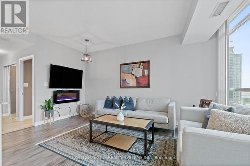 1701 - 4099 Brickstone Mews, Mississauga, ON - Indoor Photo Showing Living Room