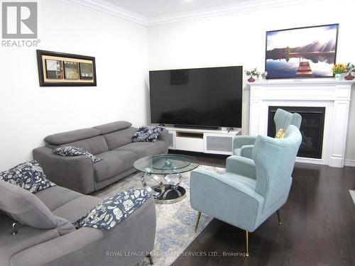 1685 Emberton Way, Innisfil, ON - Indoor Photo Showing Living Room With Fireplace