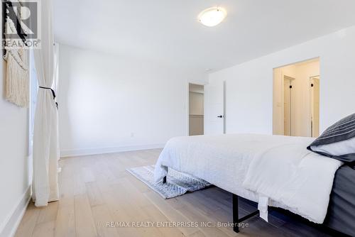 61 Wheatfield Road, Barrie, ON - Indoor Photo Showing Bedroom