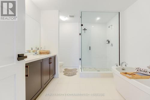 61 Wheatfield Road, Barrie, ON - Indoor Photo Showing Bathroom