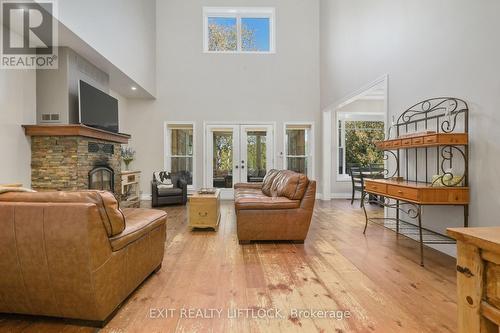 169 Dutch Line Road W, Galway-Cavendish And Harvey, ON - Indoor Photo Showing Living Room With Fireplace