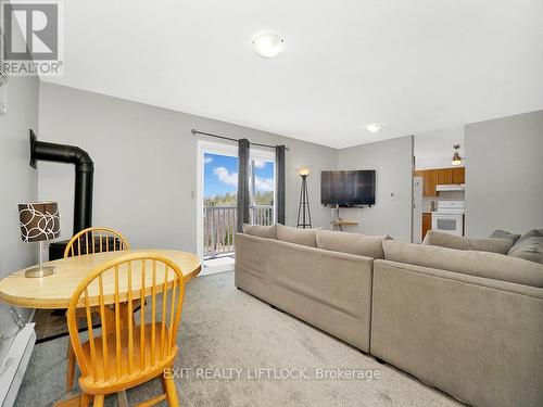 5137 Boundary Road E, Hamilton Township (Bewdley), ON - Indoor Photo Showing Living Room