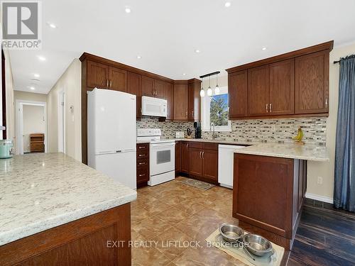 5137 Boundary Road E, Hamilton Township (Bewdley), ON - Indoor Photo Showing Kitchen