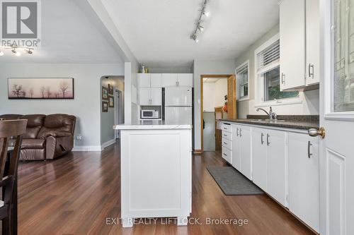 289 Caddy Street, Peterborough (Ashburnham), ON - Indoor Photo Showing Kitchen