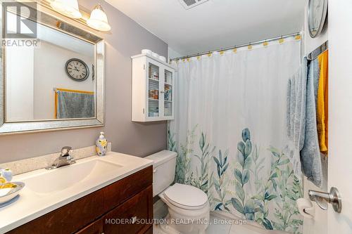 106 - 20 Edgecliffe Golfway, Toronto (Flemingdon Park), ON - Indoor Photo Showing Bathroom