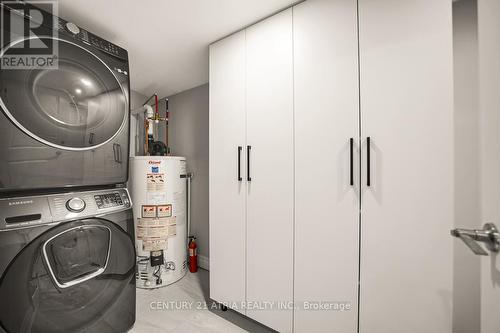 184 Way'S Bay Drive, Georgina, ON - Indoor Photo Showing Laundry Room