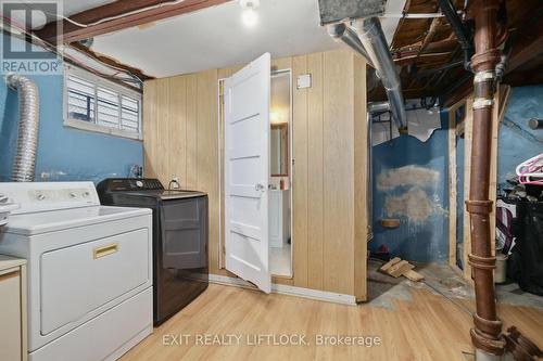 743 Brown Street, Peterborough (Monaghan), ON - Indoor Photo Showing Laundry Room