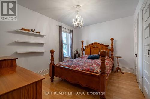 302 Maitland Avenue, Peterborough (Downtown), ON - Indoor Photo Showing Bedroom