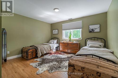 6 Woods Avenue, Kawartha Lakes, ON - Indoor Photo Showing Bedroom