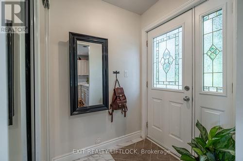 6 Woods Avenue, Kawartha Lakes, ON - Indoor Photo Showing Other Room