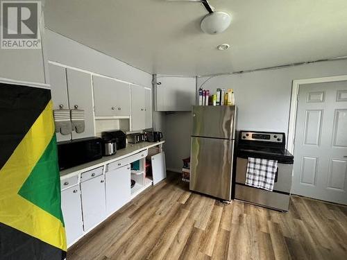 243-245 Beverly St, Sault Ste. Marie, ON - Indoor Photo Showing Kitchen