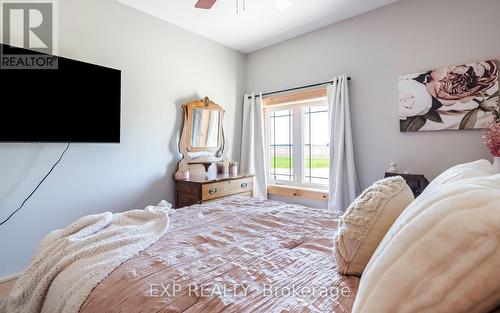 295089 8Th Line, Amaranth, ON - Indoor Photo Showing Bedroom