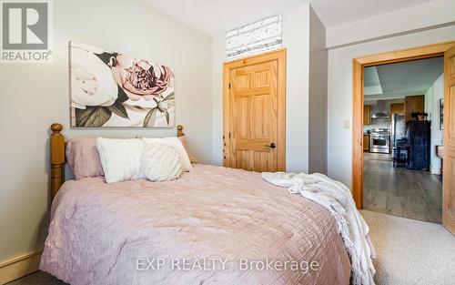 295089 8Th Line, Amaranth, ON - Indoor Photo Showing Bedroom