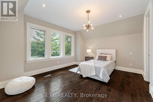 397 Bentley Road, Oakville, ON - Indoor Photo Showing Bedroom