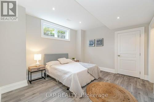 397 Bentley Road, Oakville, ON - Indoor Photo Showing Bedroom