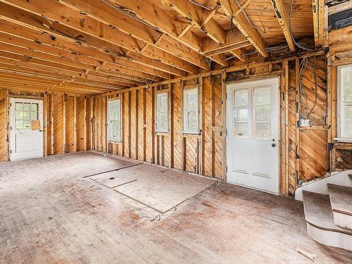 IntÃ©rieur - 58 Ch. Taylor, Austin, QC - Indoor Photo Showing Basement