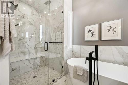 528 19 Avenue Sw, Calgary, AB - Indoor Photo Showing Bathroom