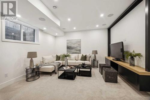 Lower Rec Room - 528 19 Avenue Sw, Calgary, AB - Indoor