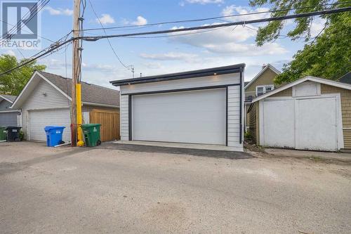 Paved alley - 528 19 Avenue Sw, Calgary, AB - Outdoor With Exterior