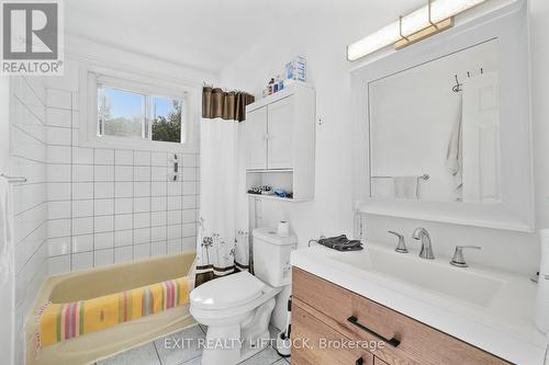 170 Dunlop Street, Peterborough (Ashburnham), ON - Indoor Photo Showing Bathroom