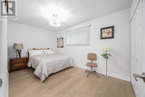 553 Pinewood Street, Oshawa, ON - Indoor Photo Showing Bedroom