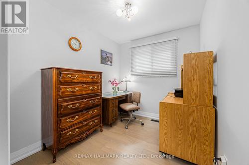 553 Pinewood Street, Oshawa, ON - Indoor