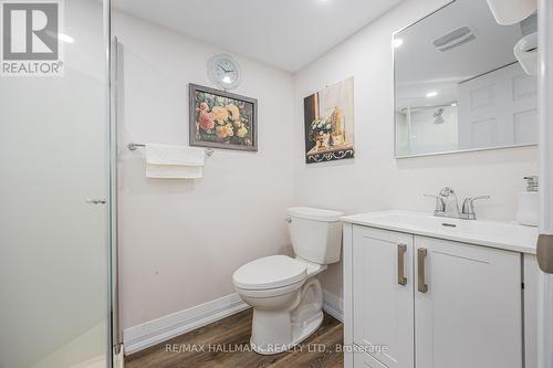 553 Pinewood Street, Oshawa, ON - Indoor Photo Showing Bathroom