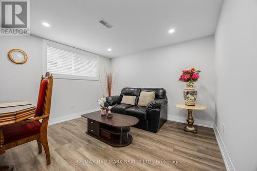 553 Pinewood Street, Oshawa, ON - Indoor