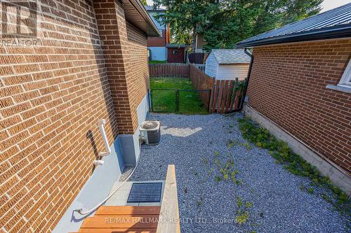 553 Pinewood Street, Oshawa, ON - Outdoor With Exterior