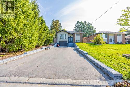 553 Pinewood Street, Oshawa, ON - Outdoor