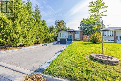 553 Pinewood Street, Oshawa, ON - Outdoor