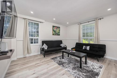 238 Church Street, Georgina, ON - Indoor Photo Showing Living Room