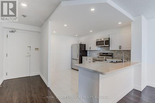 1201 - 1101 Steeles Avenue W, Toronto (Westminster-Branson), ON - Indoor Photo Showing Kitchen With Double Sink