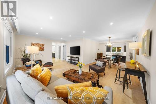 12 Blue Ridge Road, Toronto, ON - Indoor Photo Showing Living Room